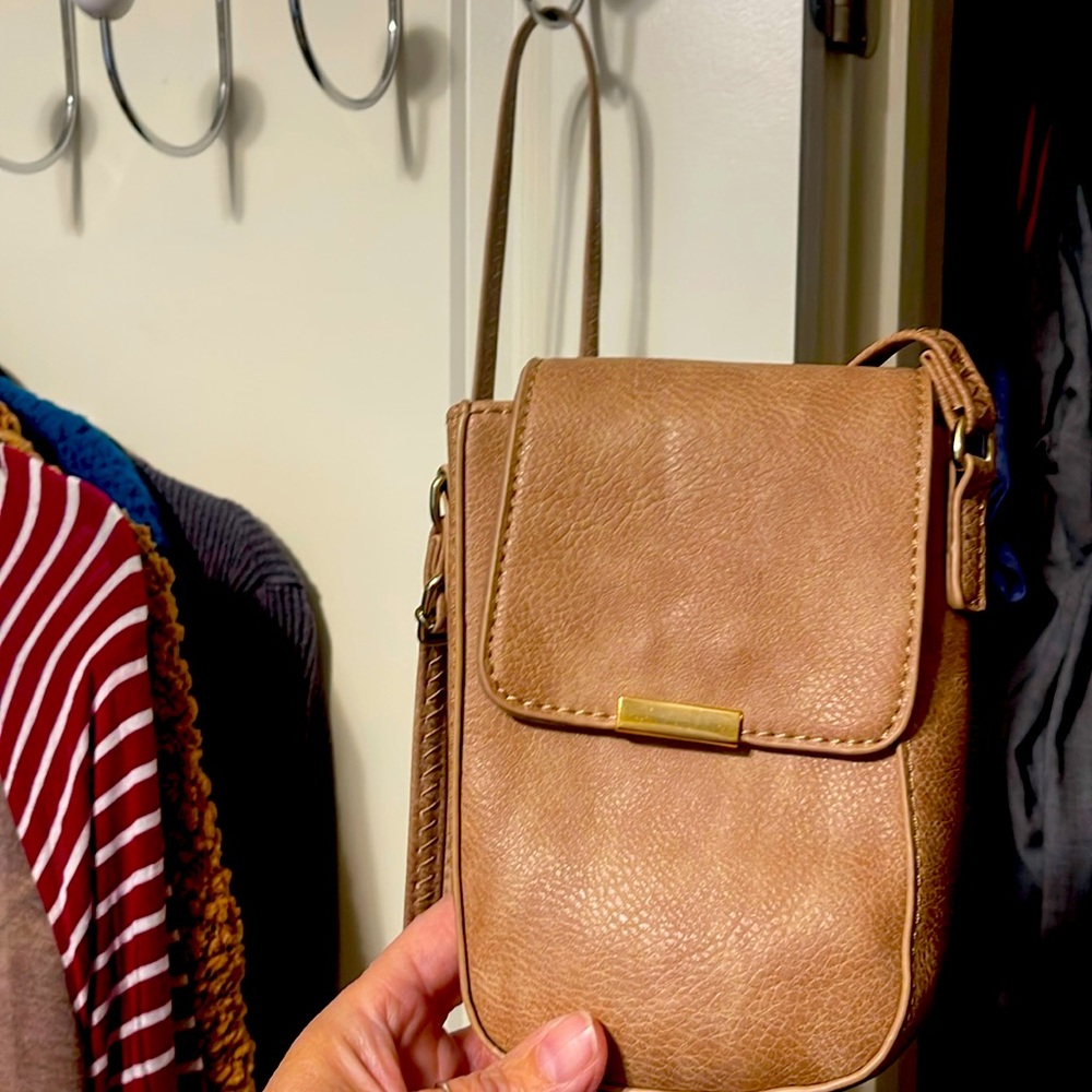 Crossbody phone and card purse.